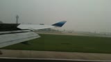 降落上海浦东机场 2012年8月 爱疯3在飞机上拍摄